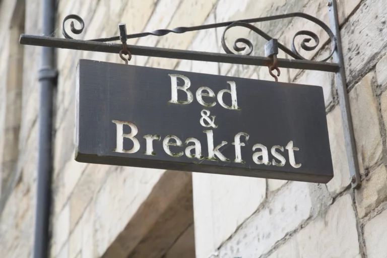 Iron sign "bed and breakfast"